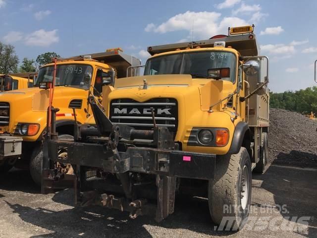 Mack CV700 Снігоочищувальні ножі та плуги