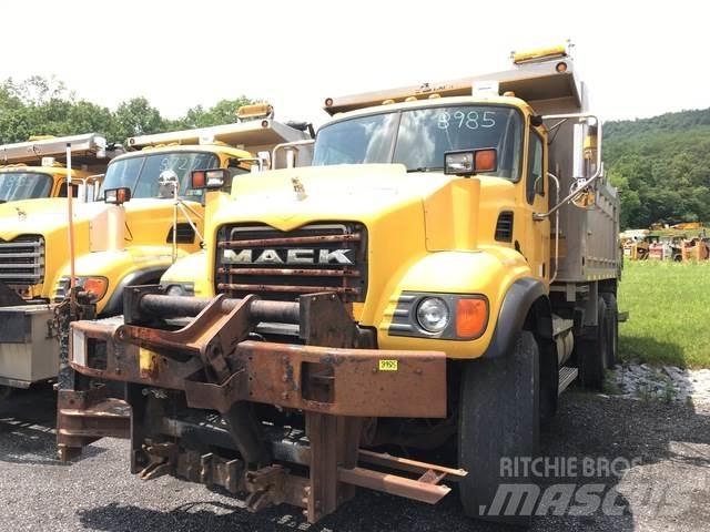 Mack CV700 Снігоочищувальні ножі та плуги