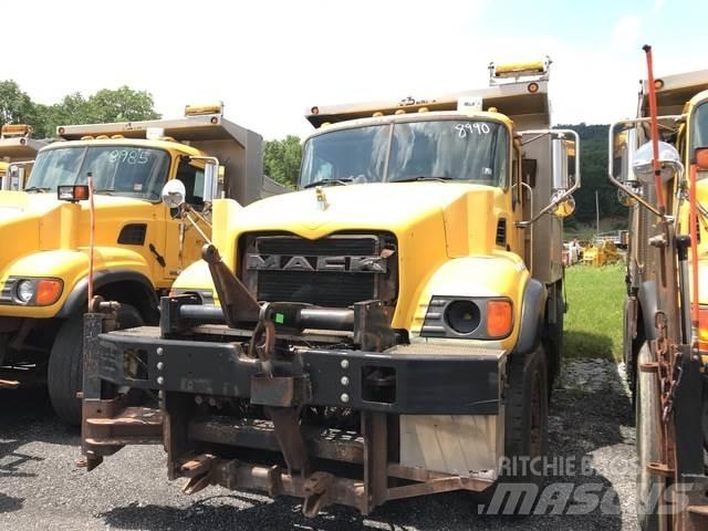 Mack CV700 Снігоочищувальні ножі та плуги