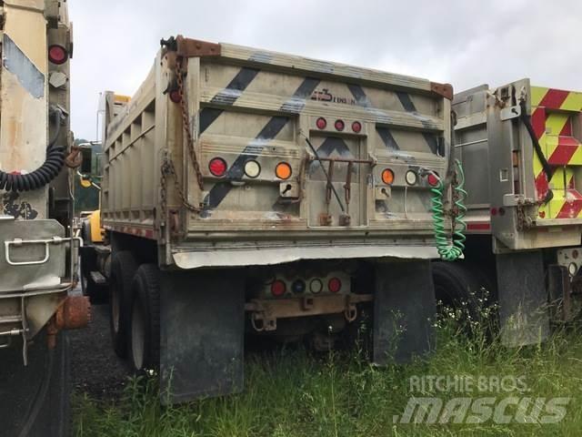 Mack CV700 Снігоочищувальні ножі та плуги