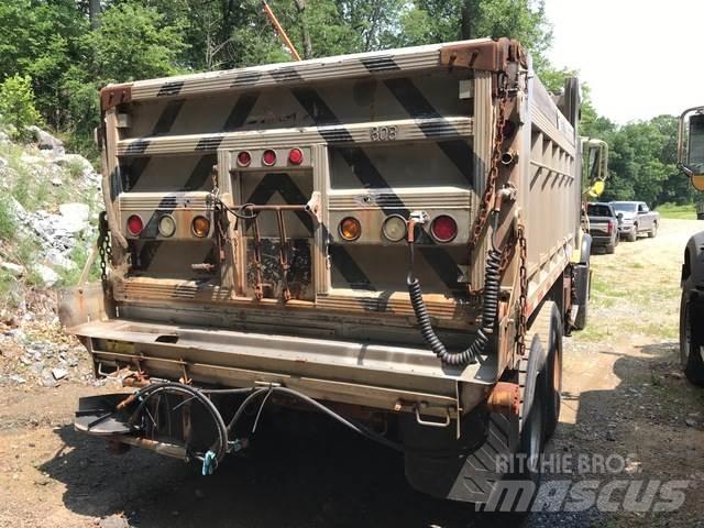 Mack CV700 Снігоочищувальні ножі та плуги