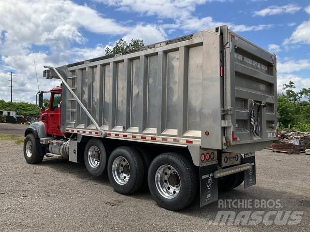 Mack CV713 Самоскиди