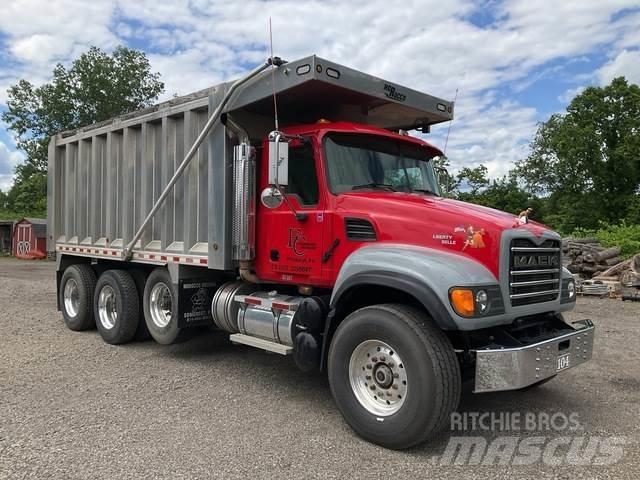 Mack CV713 Самоскиди