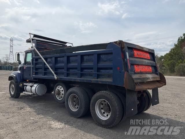 Mack CV713 Самоскиди