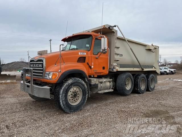Mack CV713 Самоскиди