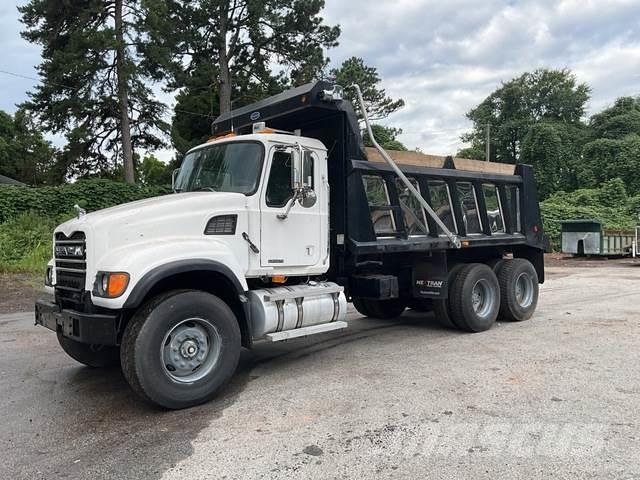 Mack CV713 Самоскиди