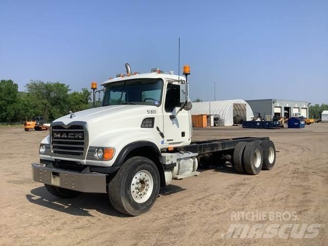 Mack CV713 Кабіни
