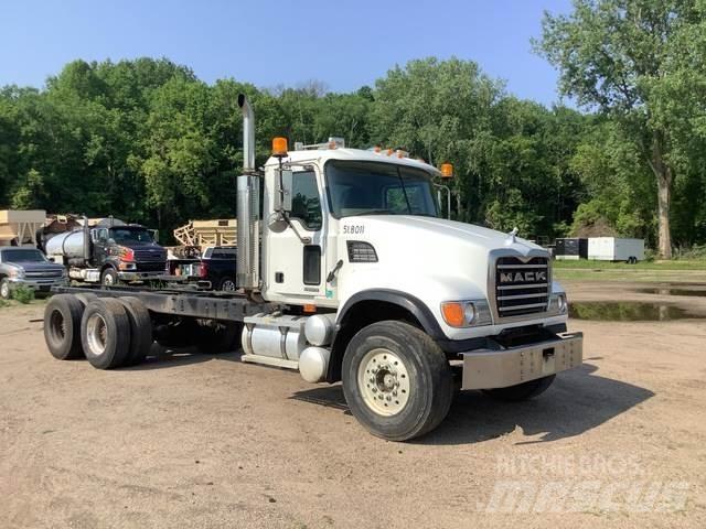 Mack CV713 Кабіни