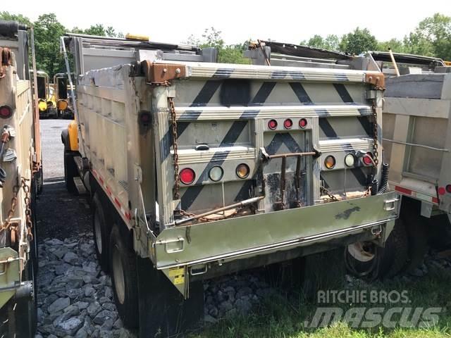 Mack CV713 Снігоочищувальні ножі та плуги