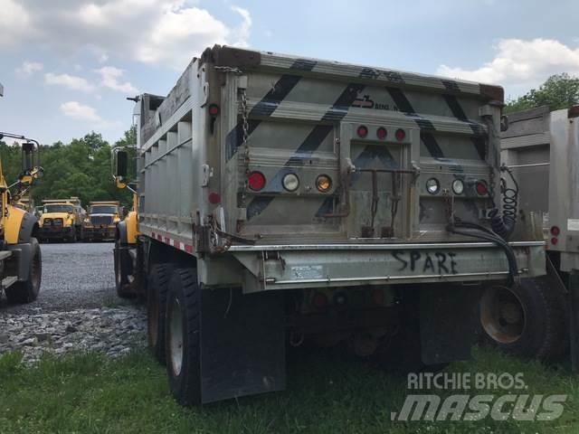 Mack CV713 Снігоочищувальні ножі та плуги