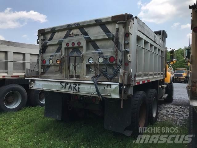 Mack CV713 Снігоочищувальні ножі та плуги