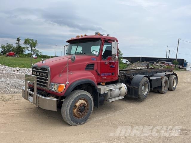 Mack CV713 Скіпові навантажувачі