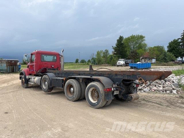 Mack CV713 Скіпові навантажувачі