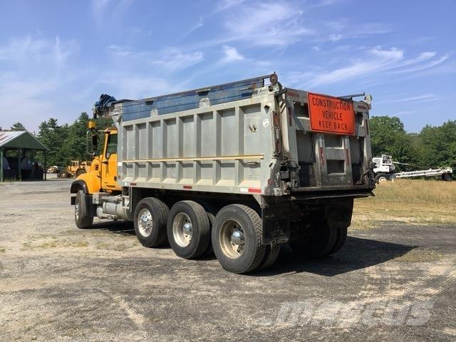 Mack CV713 Самоскиди