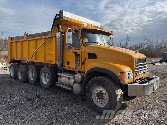 Mack CV713 Самоскиди