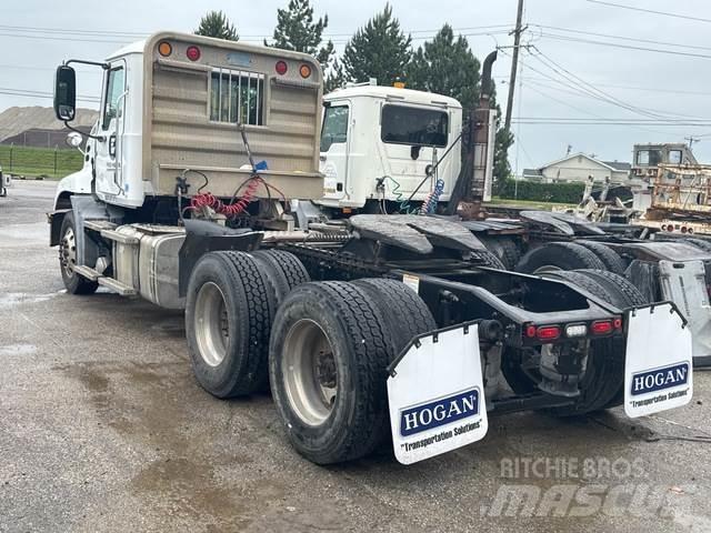 Mack CXU613 Тягачі