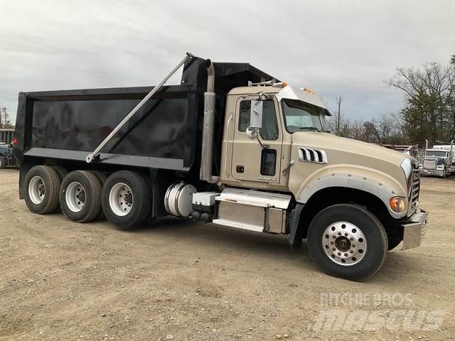 Mack GU713 Самоскиди