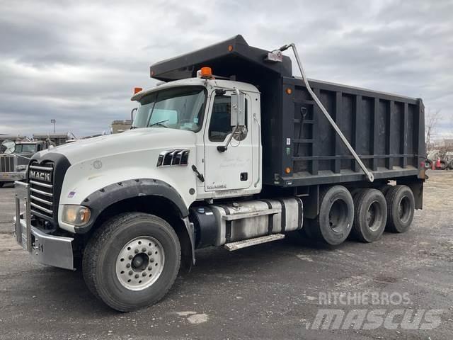Mack GU713 Самоскиди