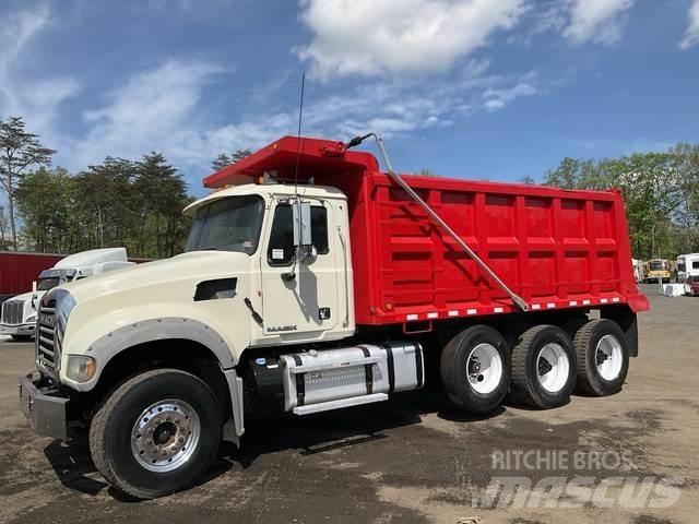 Mack GU713 Самоскиди
