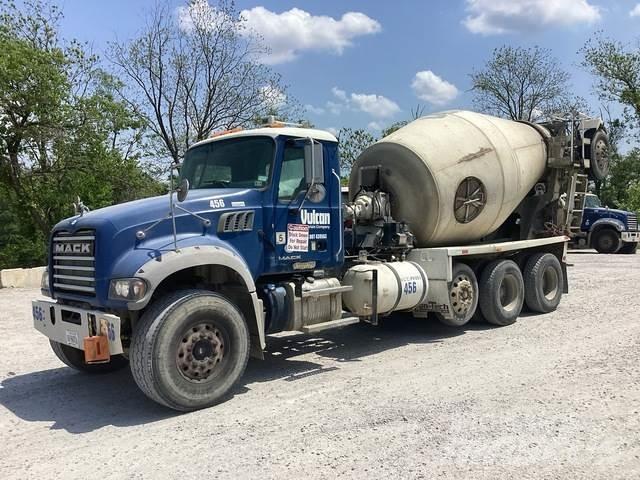Mack GU713 Вантажівки / спеціальні