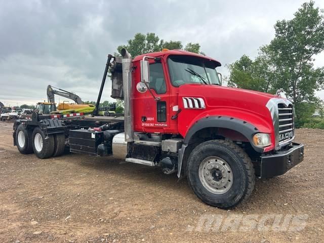 Mack GU713 Скіпові навантажувачі
