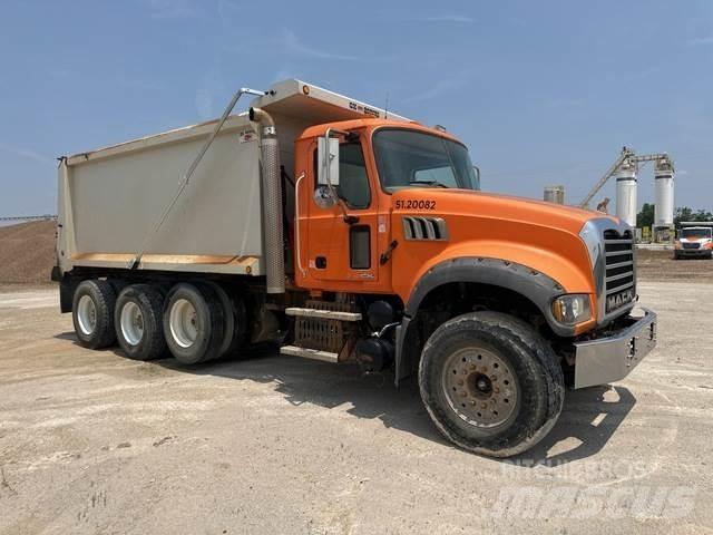Mack GU713 Самоскиди