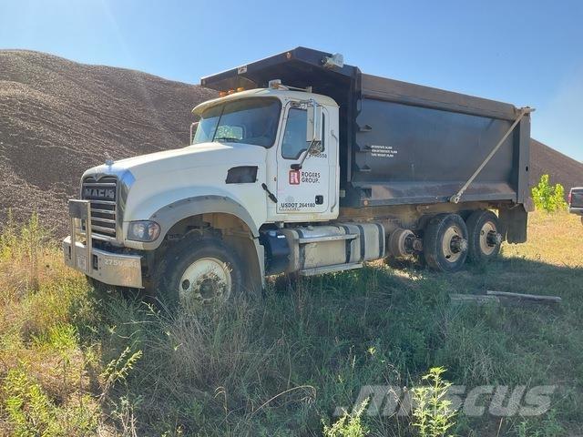 Mack GU713 Самоскиди