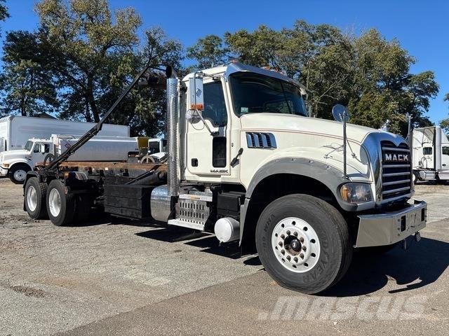 Mack GU713 Скіпові навантажувачі