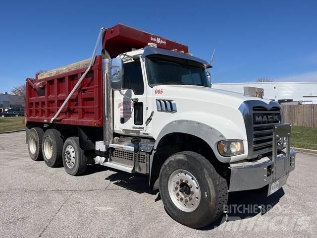 Mack GU714 Самоскиди