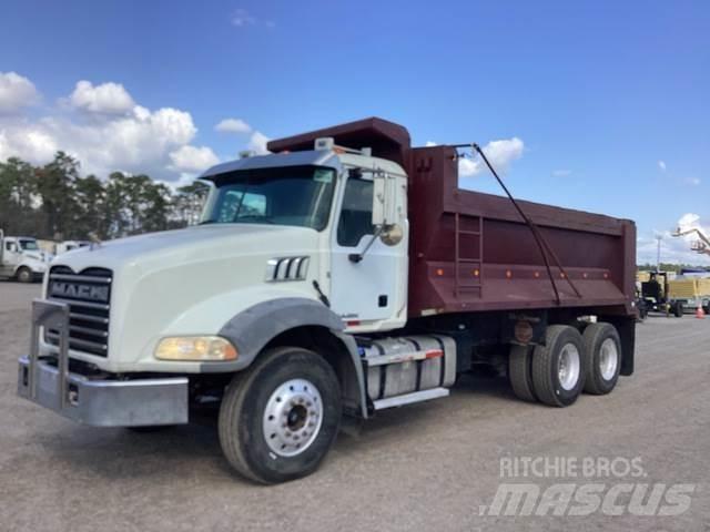 Mack GU813 Самоскиди