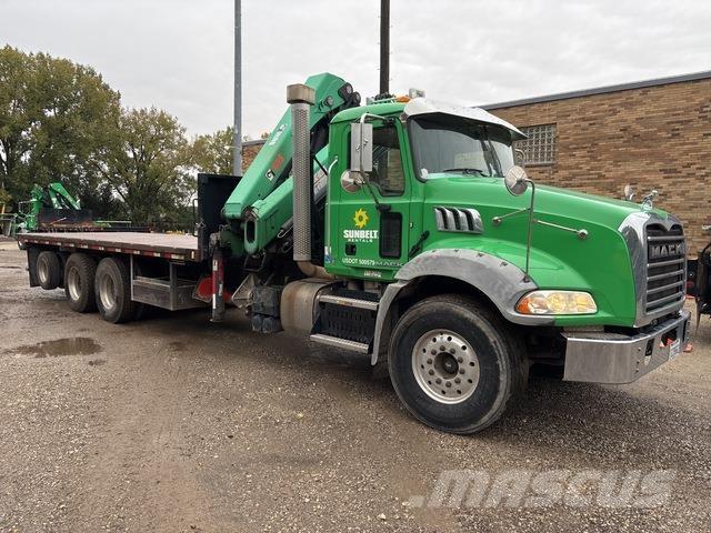 Mack GU813 Вантажівки / спеціальні