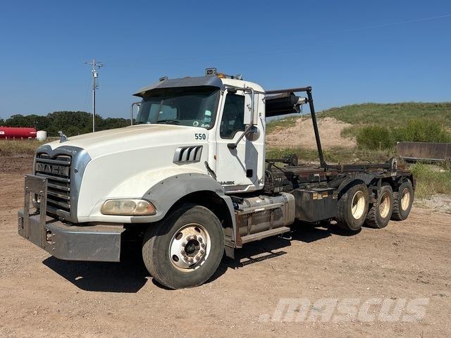 Mack GU813 Скіпові навантажувачі