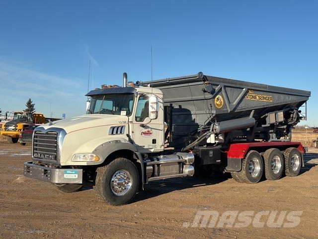 Mack GU814 Агрегати для відливання бетонних блоків