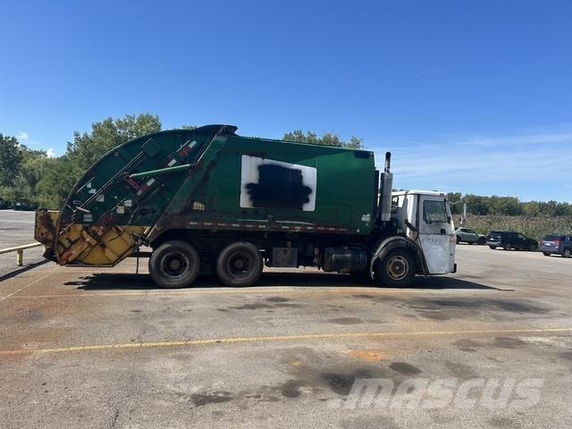 Mack LE613 Сміттєвози