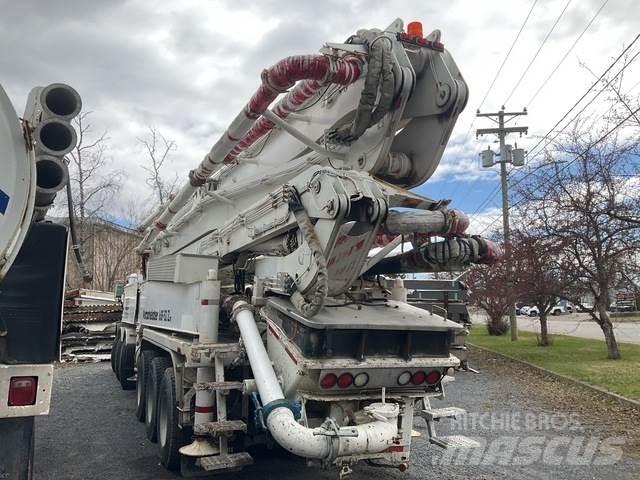 Mack MR688S Бетононасоси