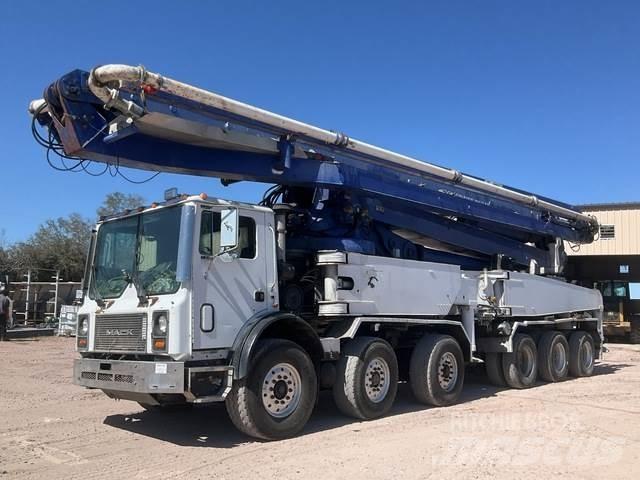 Mack MR688S Бетононасоси