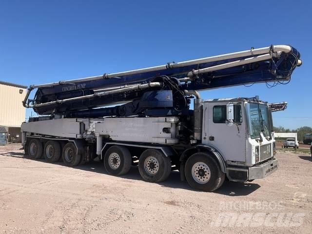 Mack MR688S Бетононасоси