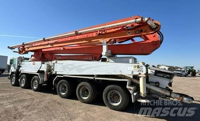 Mack MR688S Бетононасоси