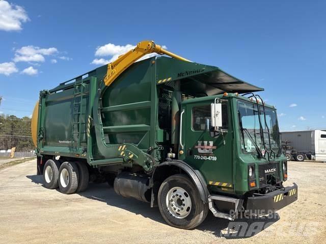 Mack MR690S Сміттєвози