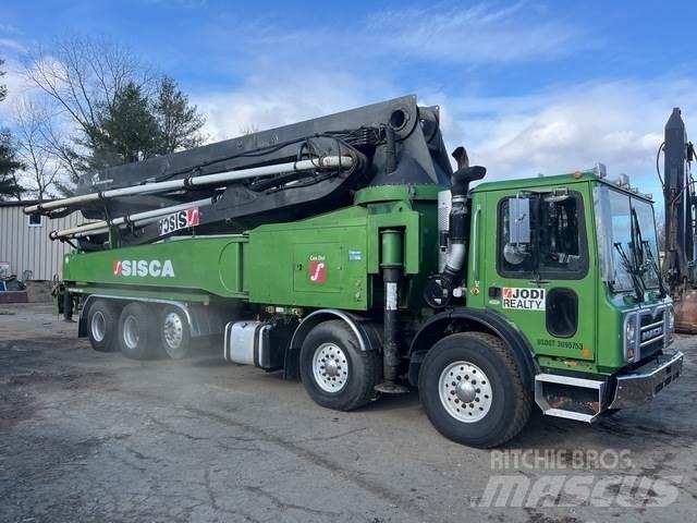 Mack MRU613 Бетононасоси
