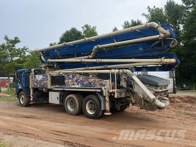 Mack MRU613 Бетононасоси