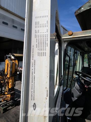 Mack MRU613 Сміттєвози