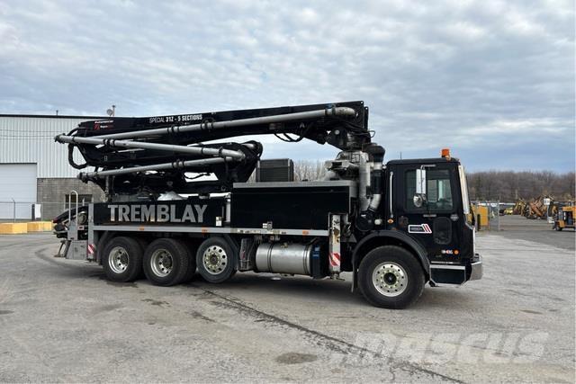 Mack MRU613 Бетононасоси