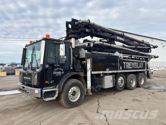 Mack MRU613 Бетононасоси