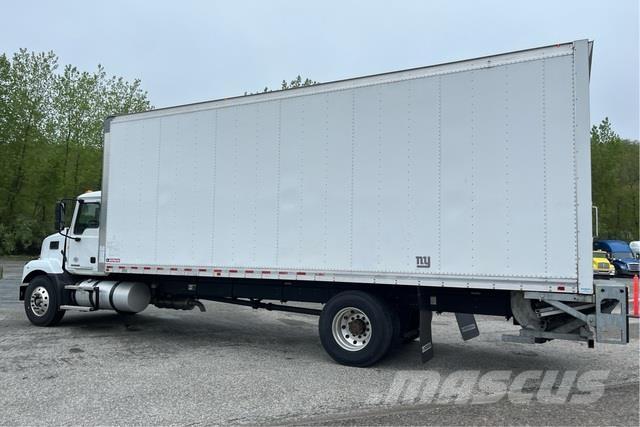 Mack MS642 Фургони