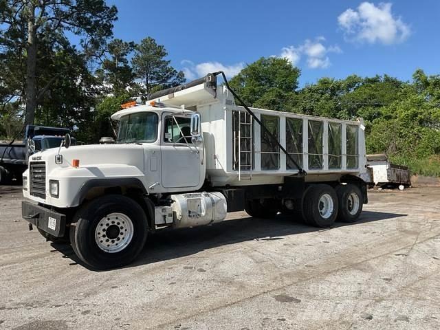 Mack RD600 Самоскиди