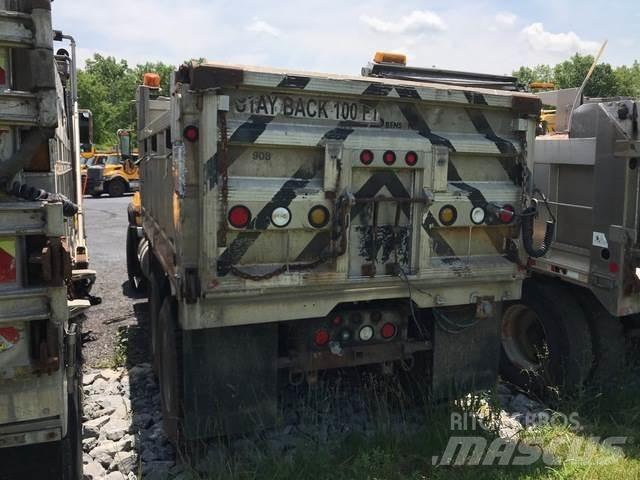 Mack RD600 Снігоочищувальні ножі та плуги