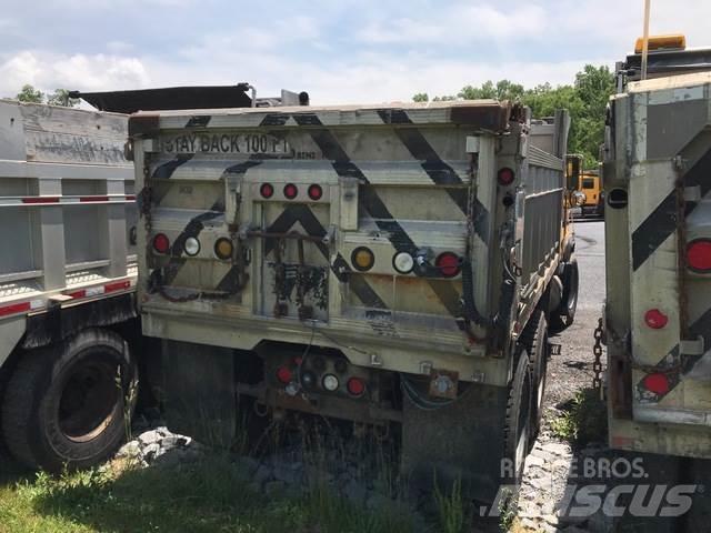 Mack RD600 Снігоочищувальні ножі та плуги