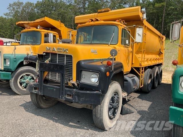 Mack RD686SX Самоскиди
