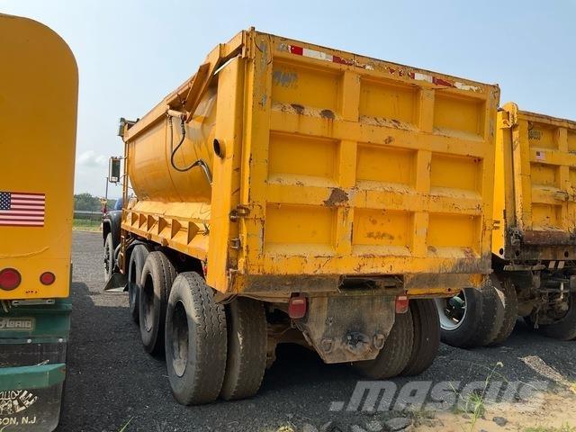 Mack RD686SX Самоскиди
